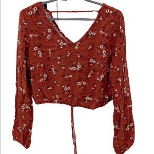 V-neck long sleeve flower top